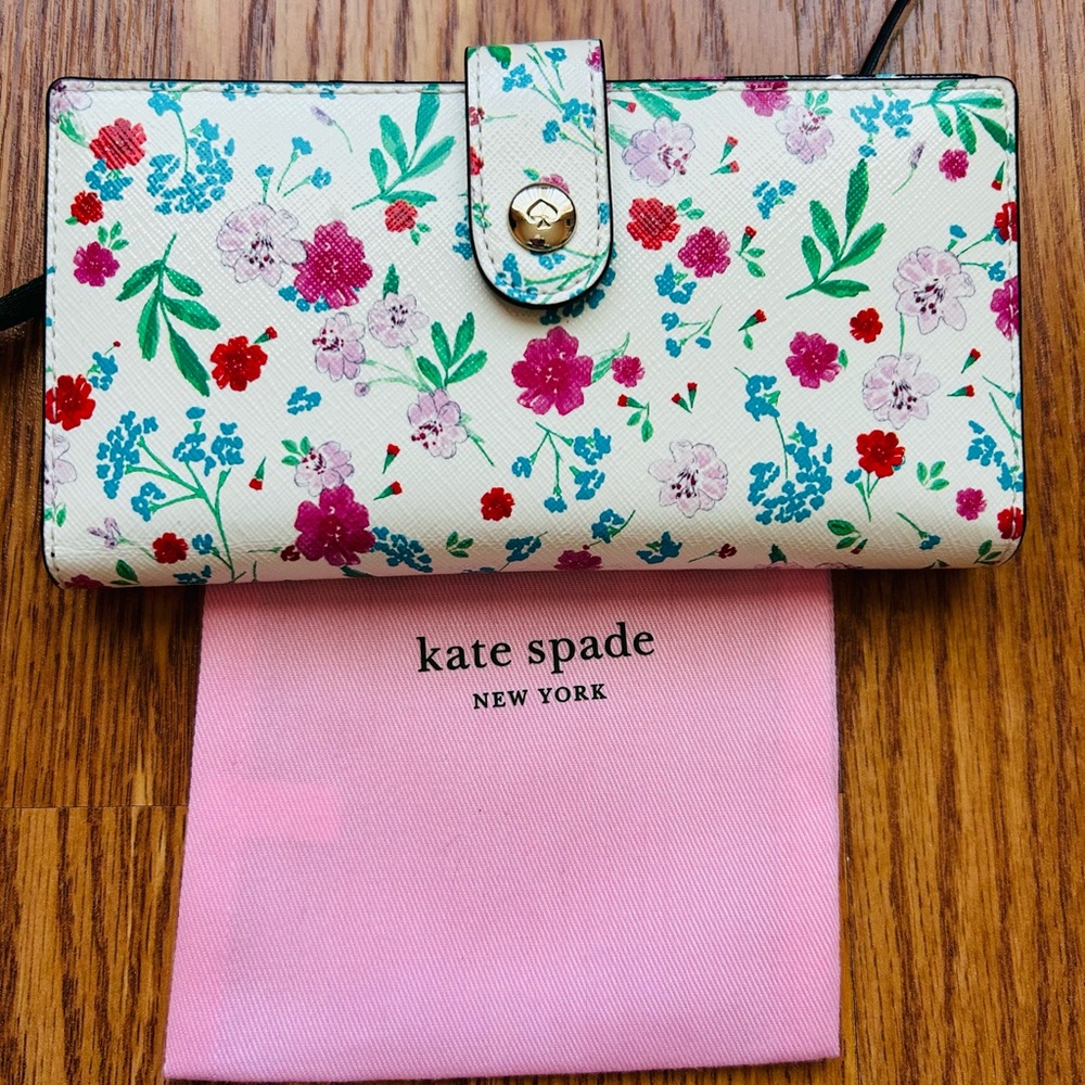 Kate Spade Floral Multi-pocket Wallet